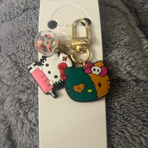 Brand New Hello Kitty Bag Charm Keychain With Confetti Ball - Picture 2 of 2